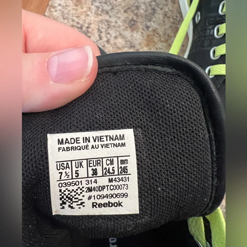 NWOT-Reebok-CrossFit Tennis shoes - Picture 10 of 13